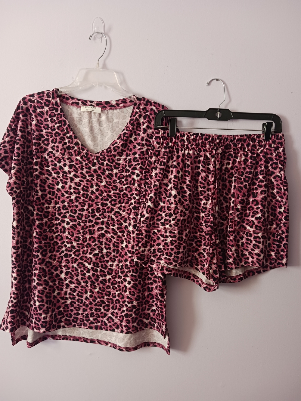 Zenana Women’s Pink Leopard Print V-Neck Top and Drawstring Short Set